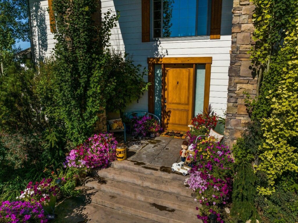 1 Candlelight Drive, Bozeman MT 59718