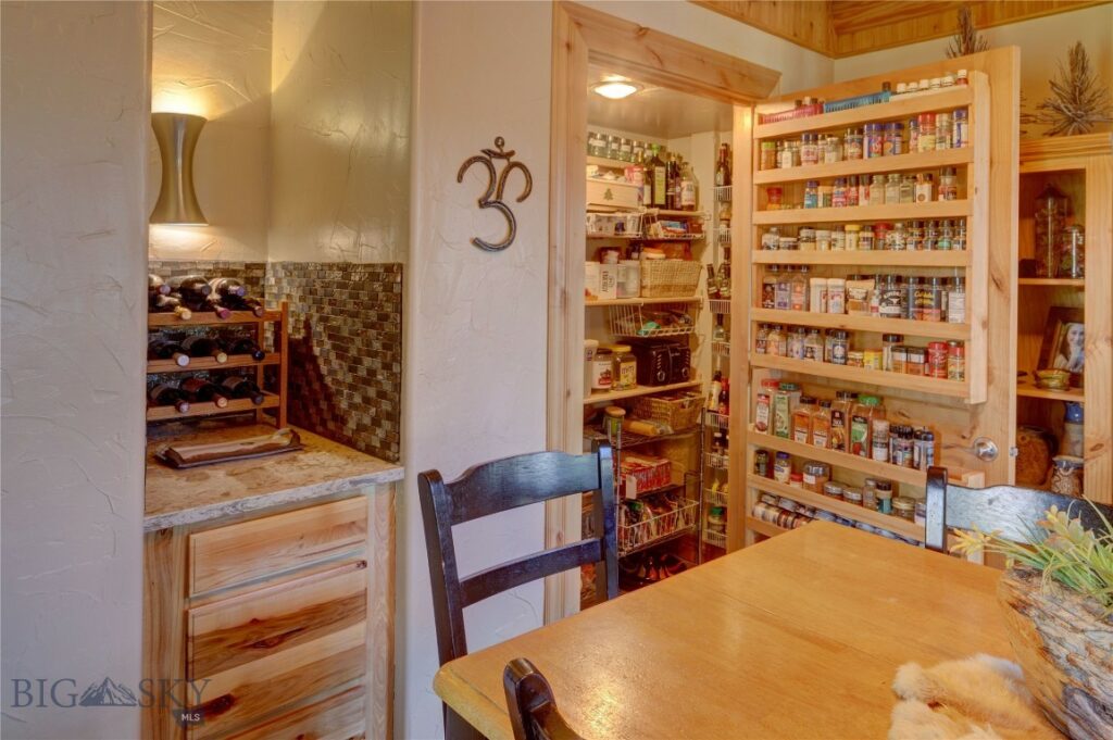 100 Peacemaker Road, Bozeman MT 59715
