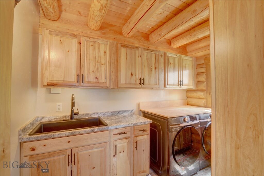 100 Peacemaker Road, Bozeman MT 59715