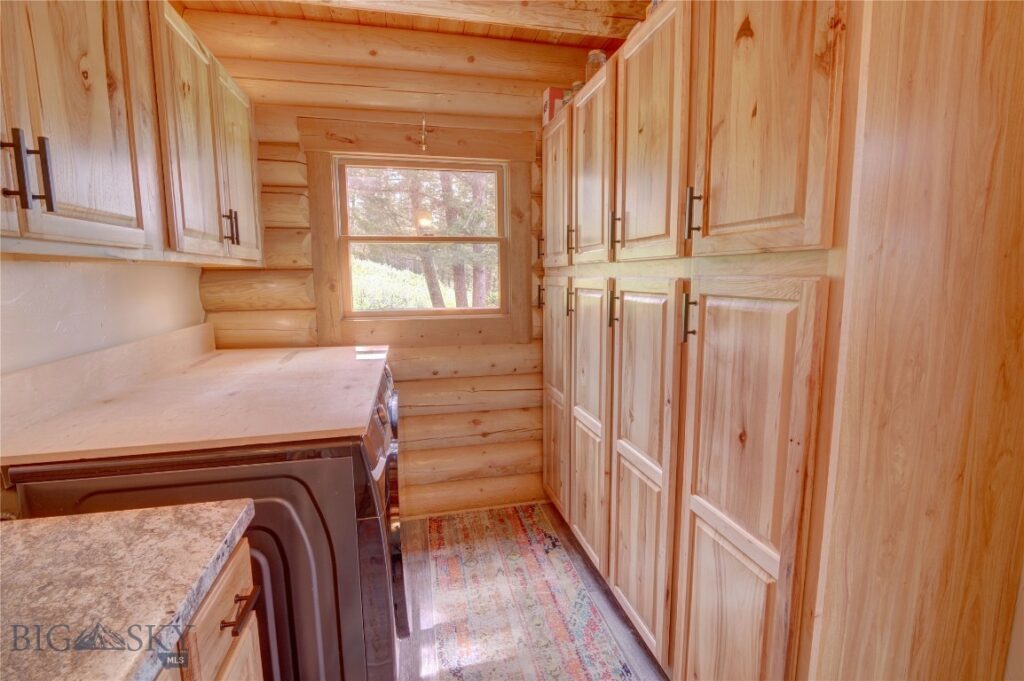 100 Peacemaker Road, Bozeman MT 59715