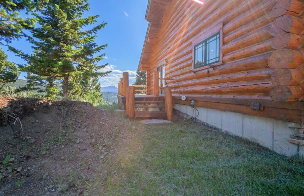 1062 Johnny Martinez Trail, Bozeman MT 59715