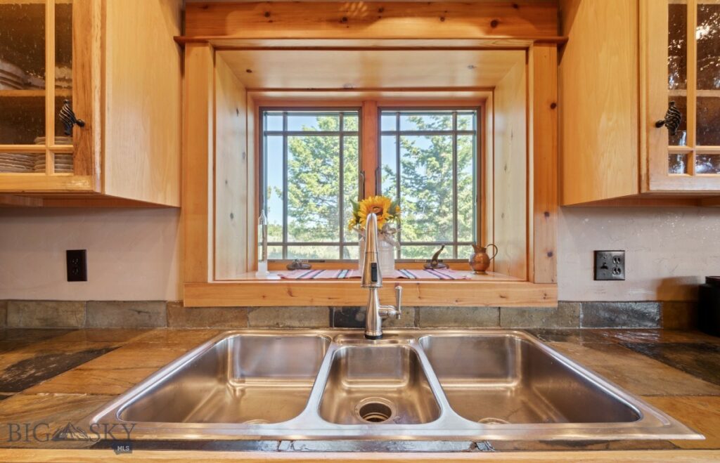 1062 Johnny Martinez Trail, Bozeman MT 59715