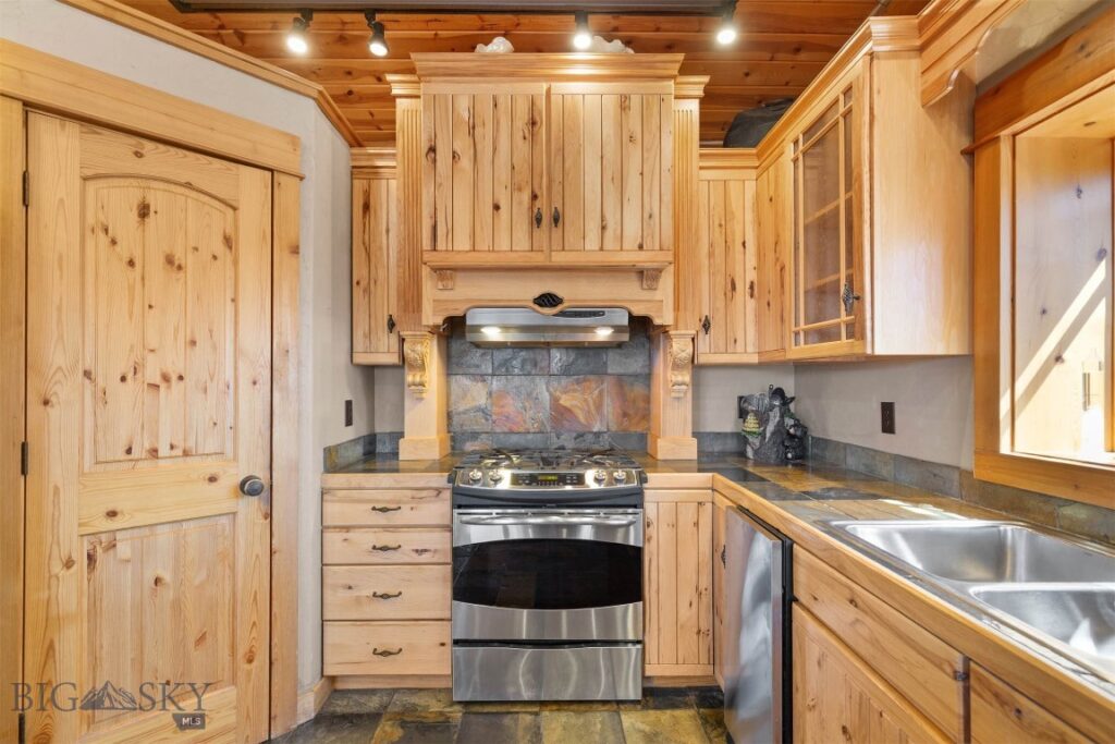1062 Johnny Martinez, Bozeman MT 59715