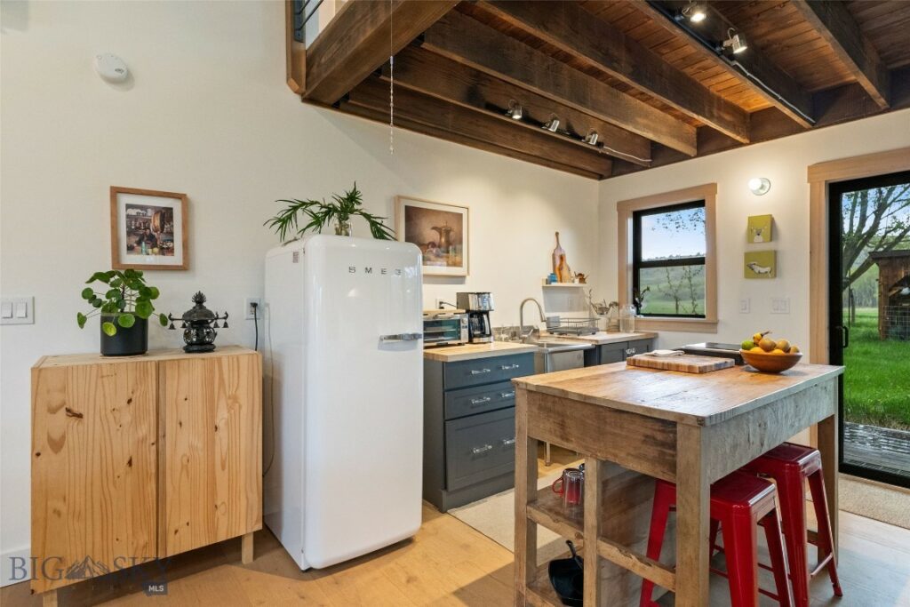 10697 Kelly Canyon Road, Bozeman MT 59715