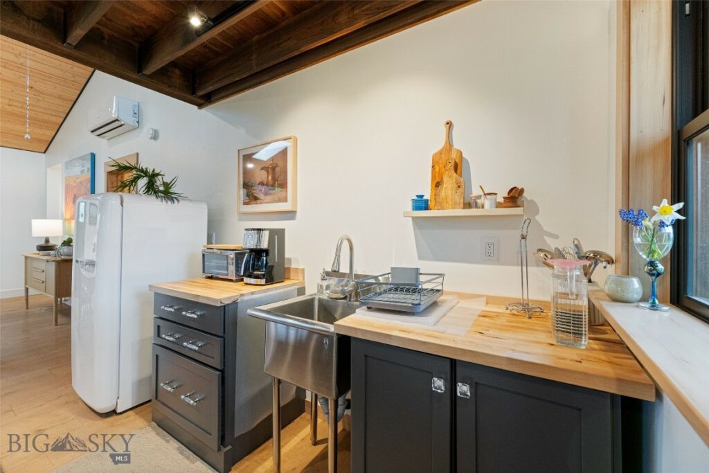 10697 Kelly Canyon Road, Bozeman MT 59715