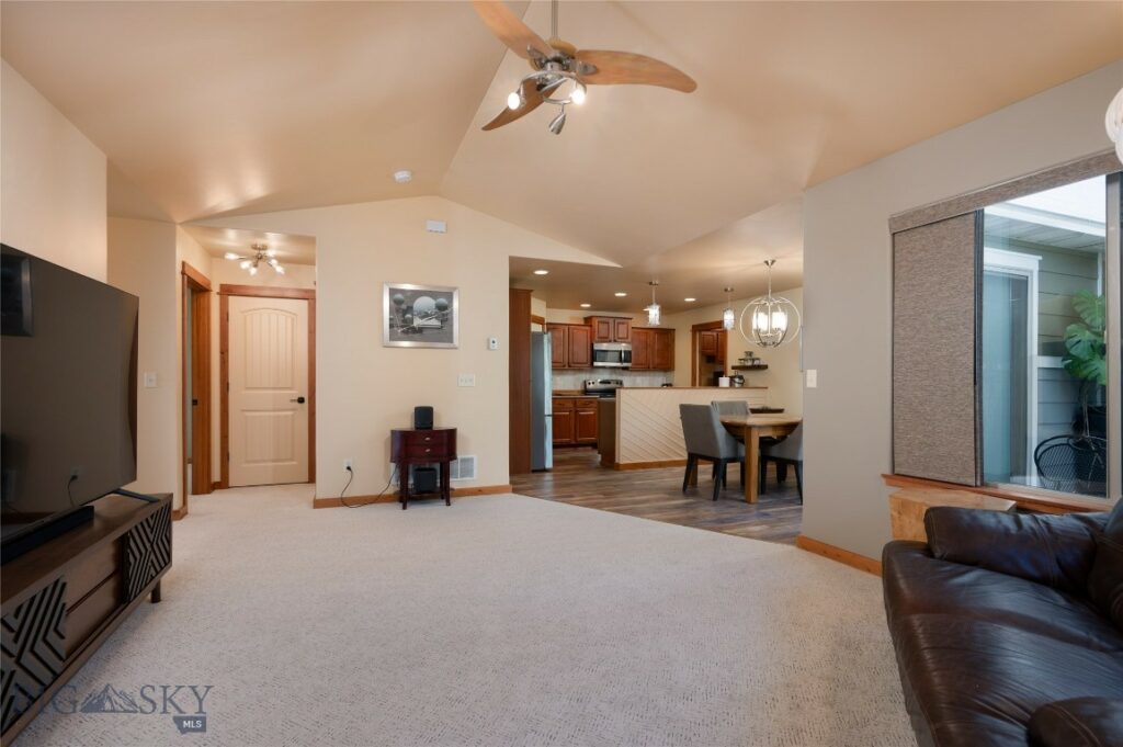 1079 N Cottonwood Road, Bozeman MT 59718