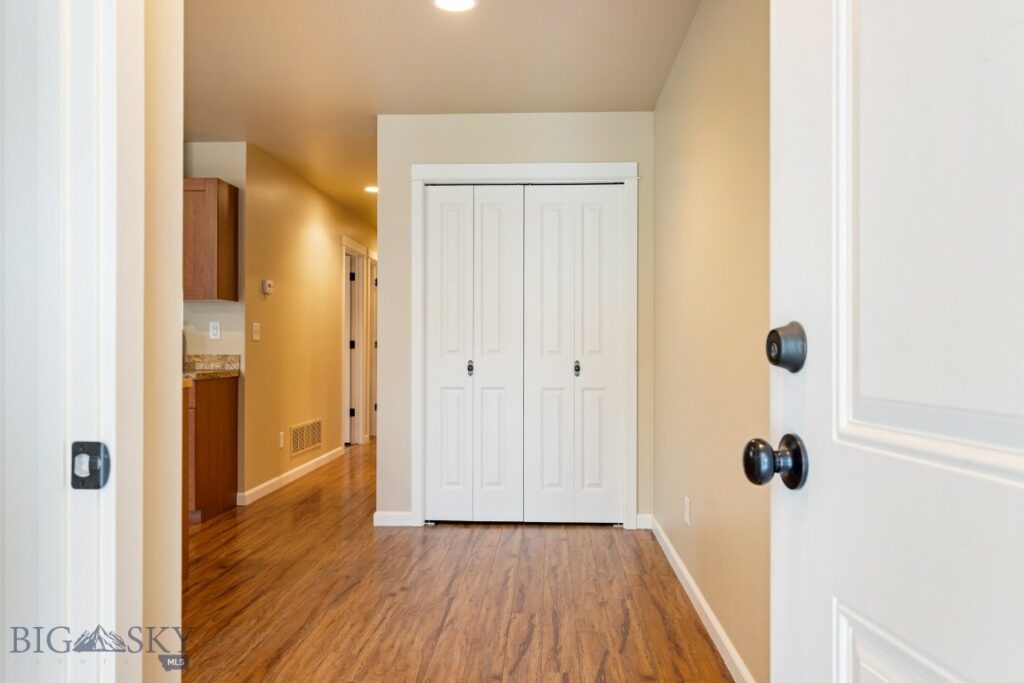 1086 Twin Lakes Avenue, Bozeman MT 59718