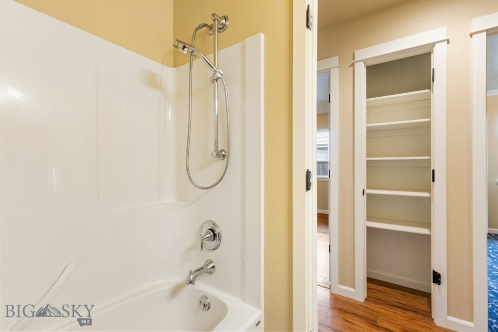 1086 Twin Lakes Avenue, Bozeman MT 59718