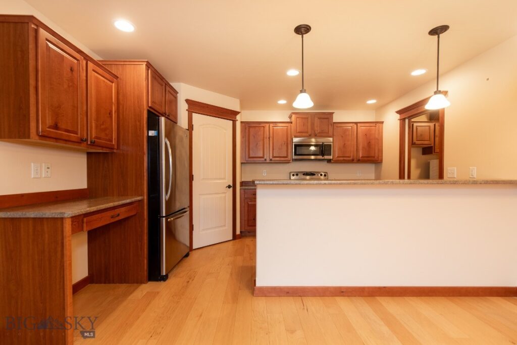 1095 Cottonwood Road, Bozeman MT 59718