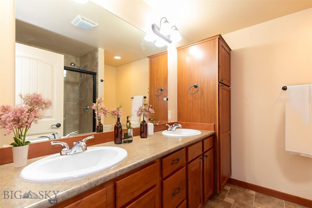 1095 Cottonwood Road, Bozeman MT 59718