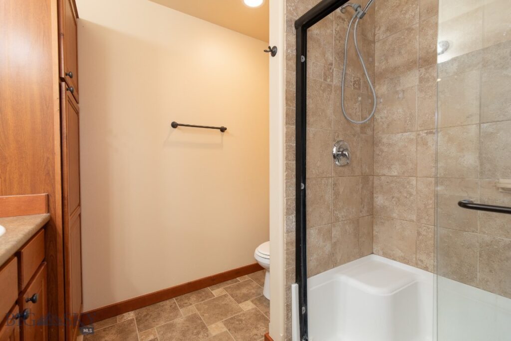 1095 Cottonwood Road, Bozeman MT 59718