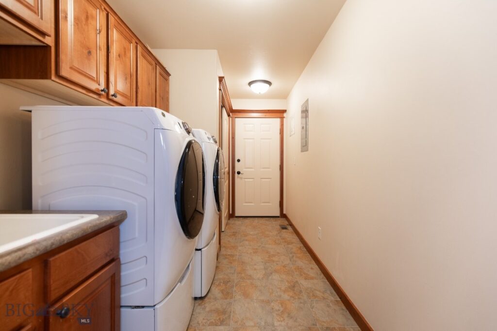 1095 Cottonwood Road, Bozeman MT 59718