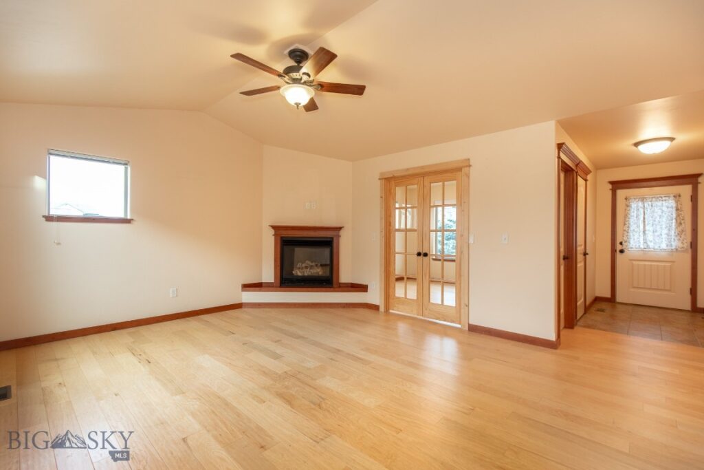 1095 Cottonwood Road, Bozeman MT 59718