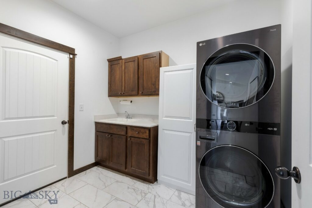 1097 Stewart Loop, Bozeman MT 59718