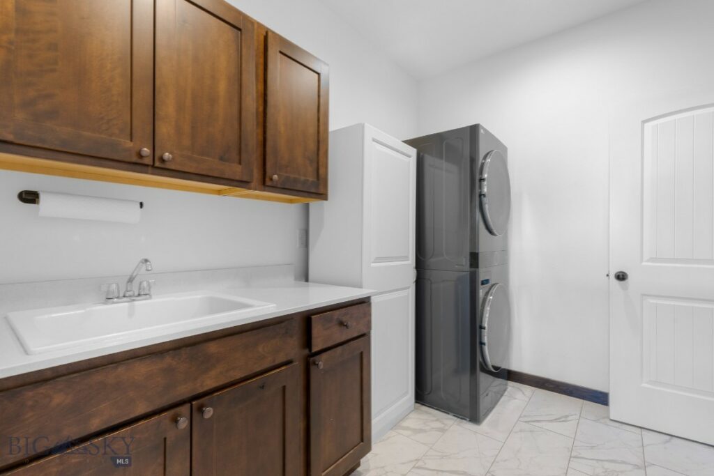 1097 Stewart Loop, Bozeman MT 59718