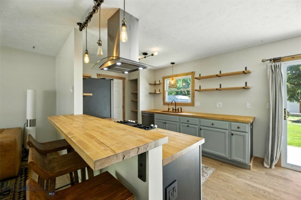11 N Yellowstone Avenue, Bozeman MT 59718