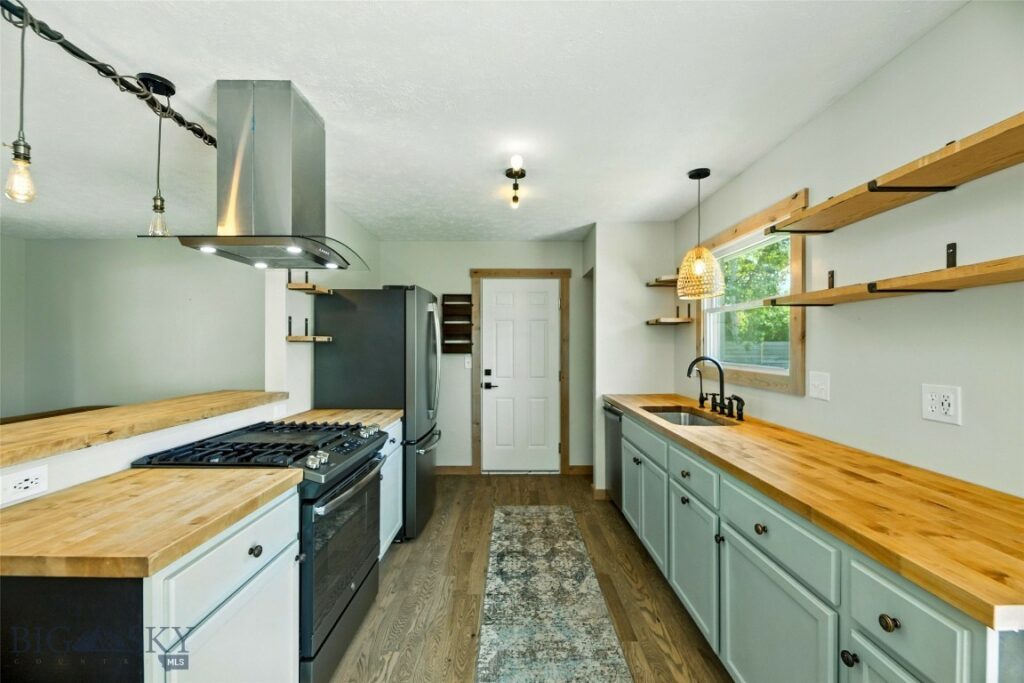 11 N Yellowstone Avenue, Bozeman MT 59718
