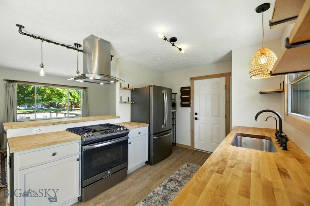 11 N Yellowstone Avenue, Bozeman MT 59718