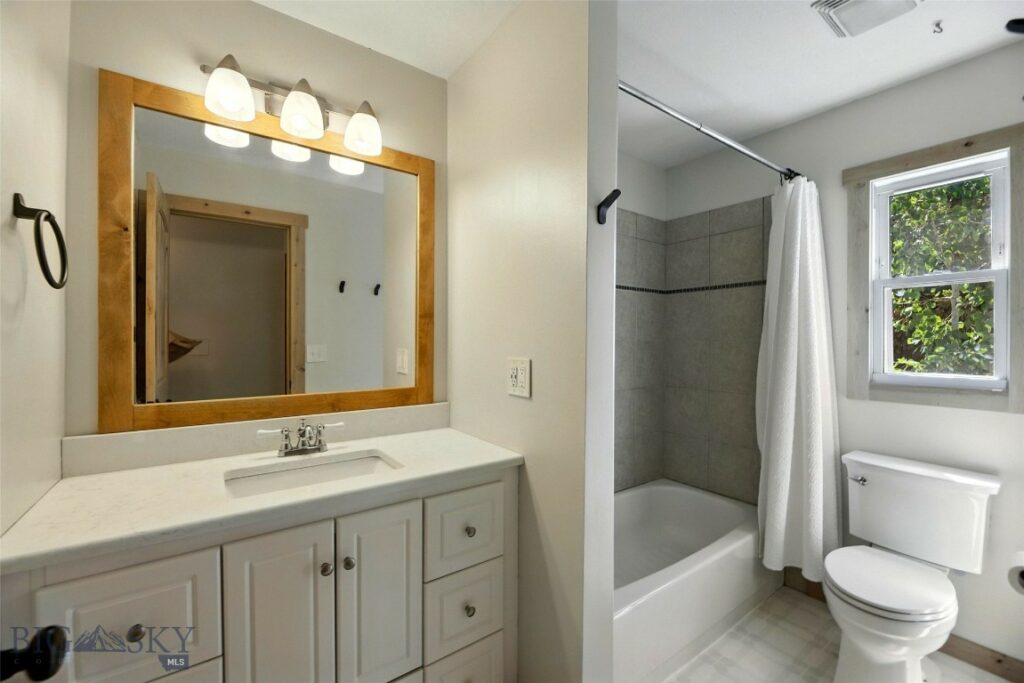 11 N Yellowstone Avenue, Bozeman MT 59718