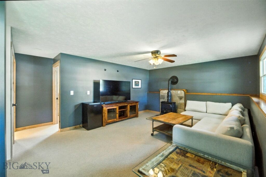 11 N Yellowstone Avenue, Bozeman MT 59718