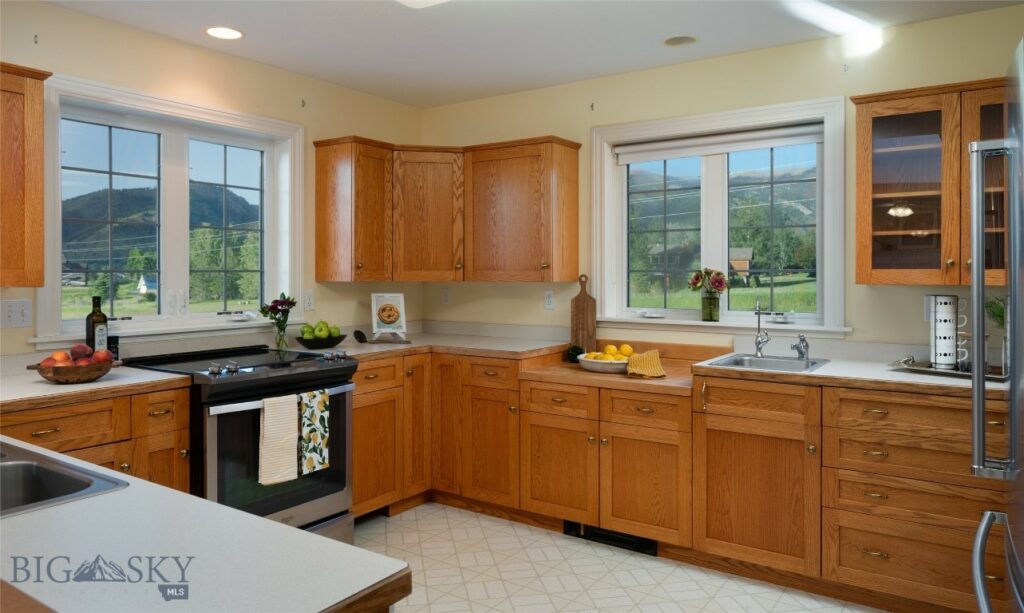 1115 Summer Ridge Road, Bozeman MT 59715