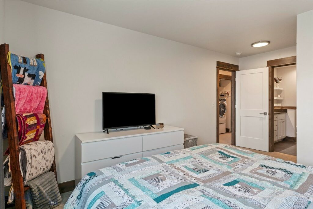 1140 Baxter Creek, Bozeman MT 59718