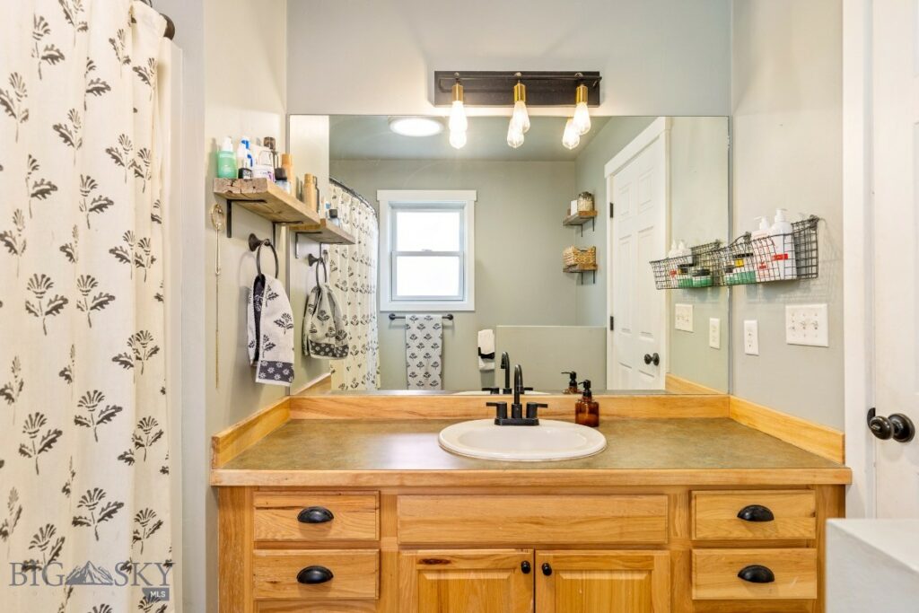 1141 Pin Avenue, Bozeman MT 59718