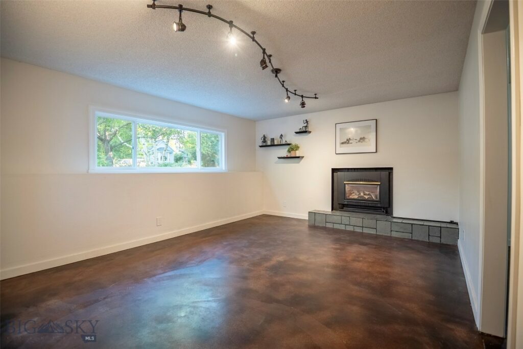 1145 Holly Drive, Bozeman MT 59715