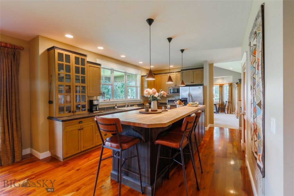 115 Rocking Bear Circle, Bozeman MT 59715