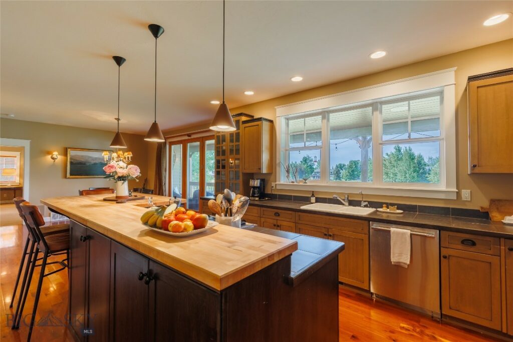 115 Rocking Bear Circle, Bozeman MT 59715