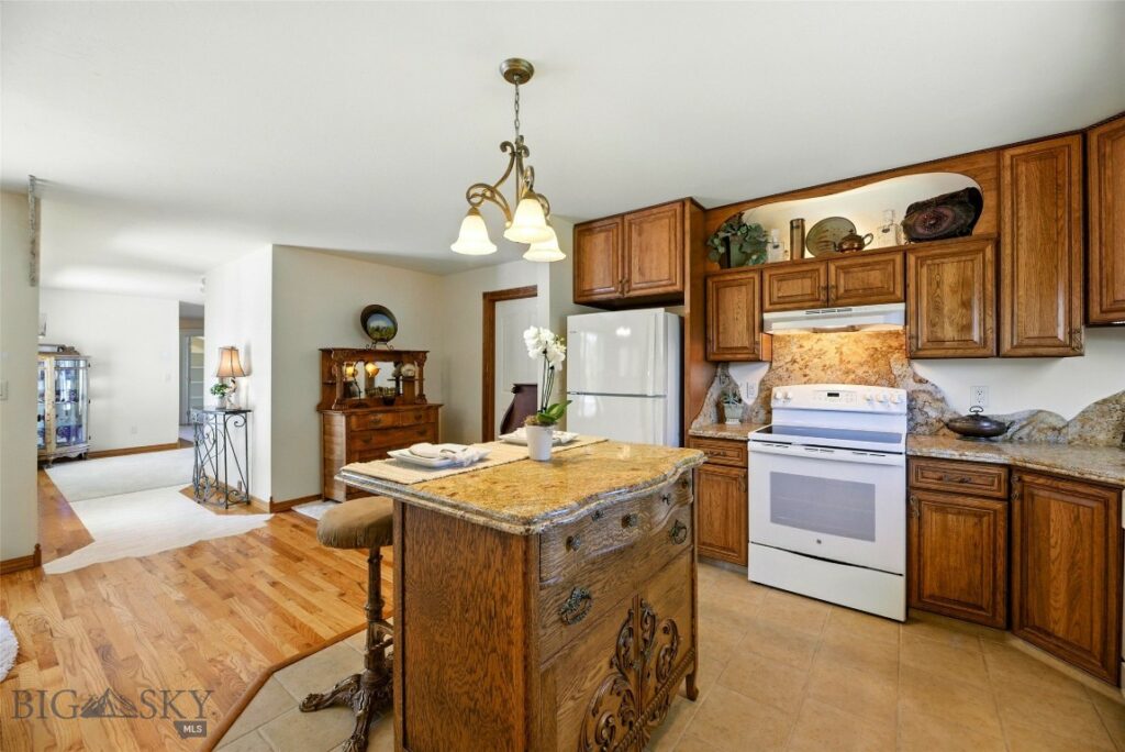 12 Pathfinder Trail, Bozeman MT 59718