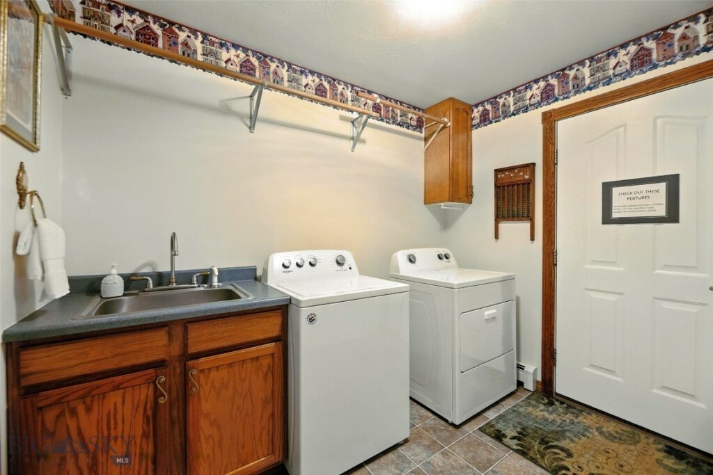 12 Pathfinder Trail, Bozeman MT 59718