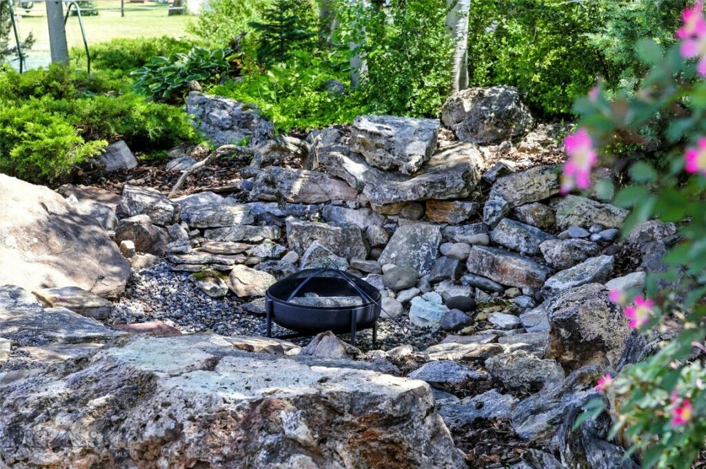 12 Pathfinder Trail, Bozeman MT 59718