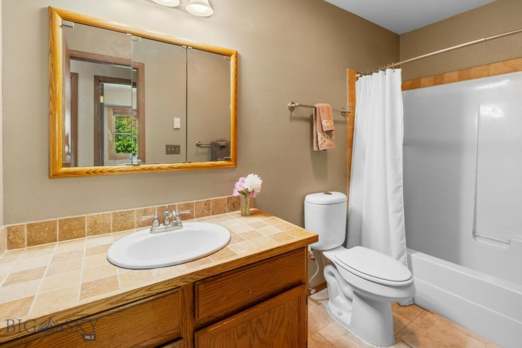 12 W Hayes, Bozeman MT 59715