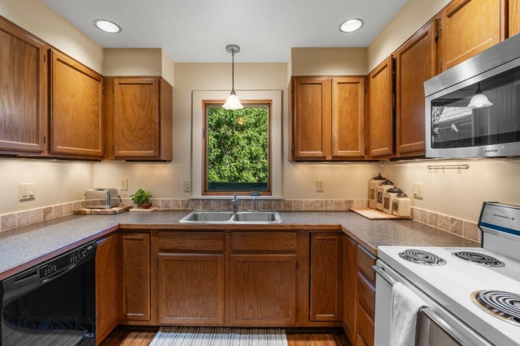 12 W Hayes, Bozeman MT 59715