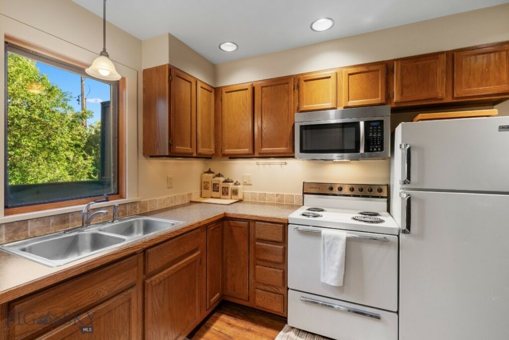 12 W Hayes, Bozeman MT 59715