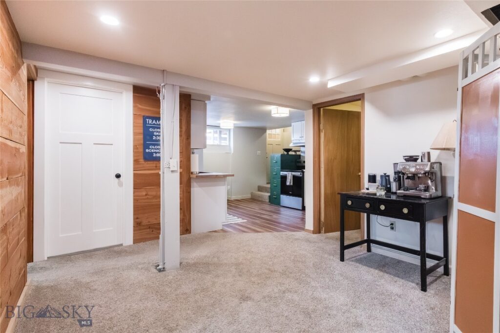 1232 N 8th Avenue, Bozeman MT 59715