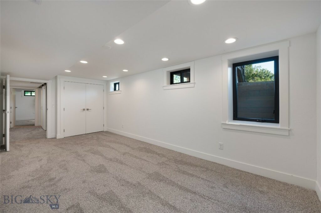 1233 N 8th Avenue, Bozeman MT 59715