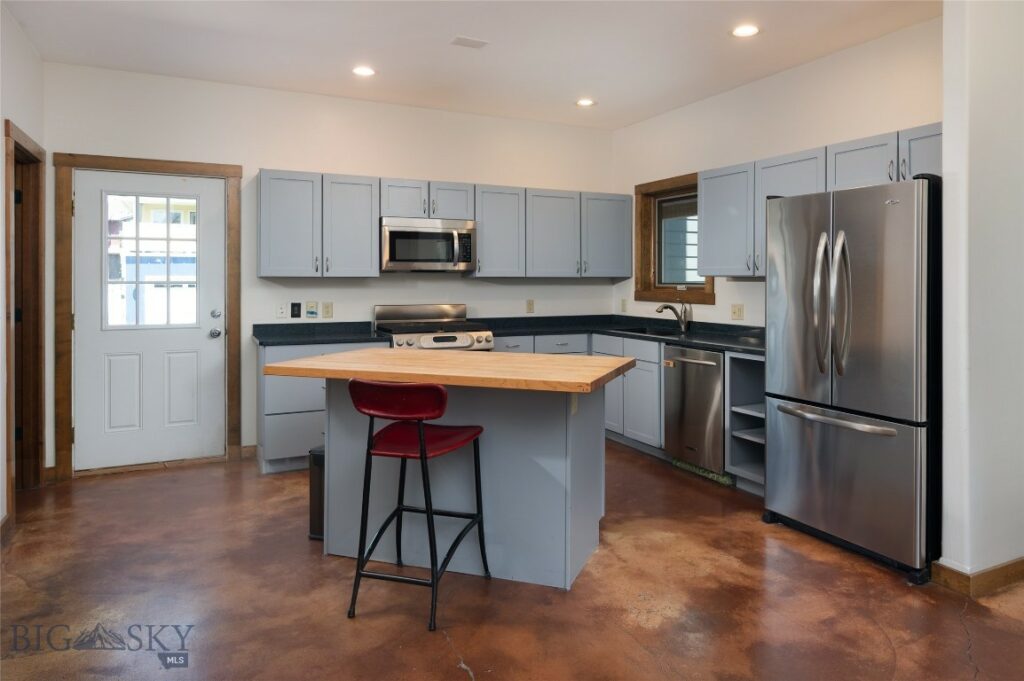 1283 Crabapple Drive, Bozeman MT 59715