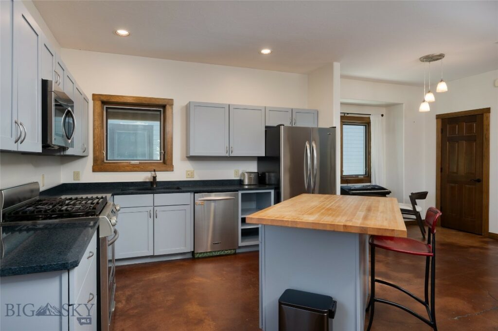 1283 Crabapple Drive, Bozeman MT 59715