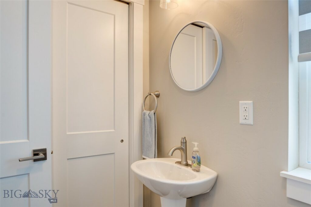 1295 Thomas Drive, Bozeman MT 59718