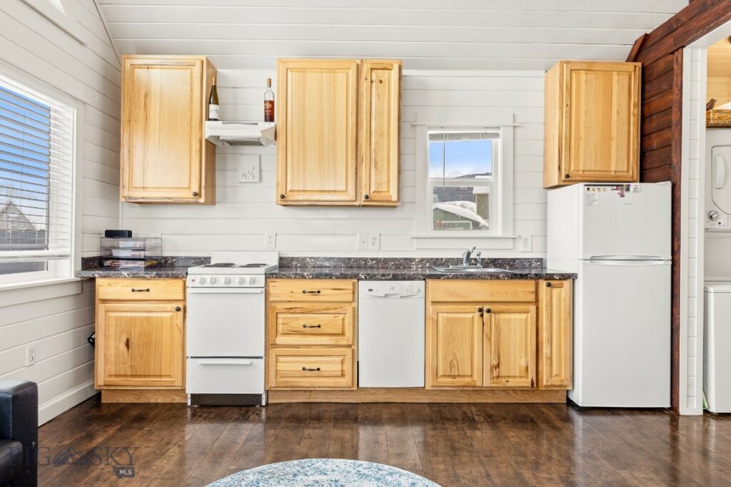 12977 Cottonwood Road, Bozeman MT 59718