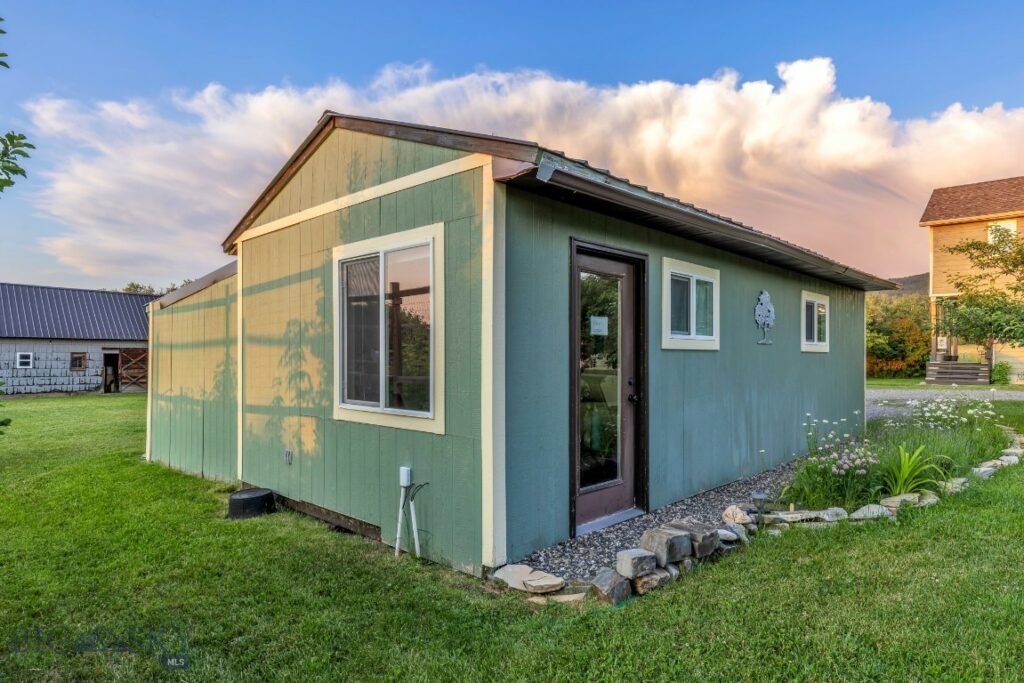 12977 Cottonwood Road, Bozeman MT 59718
