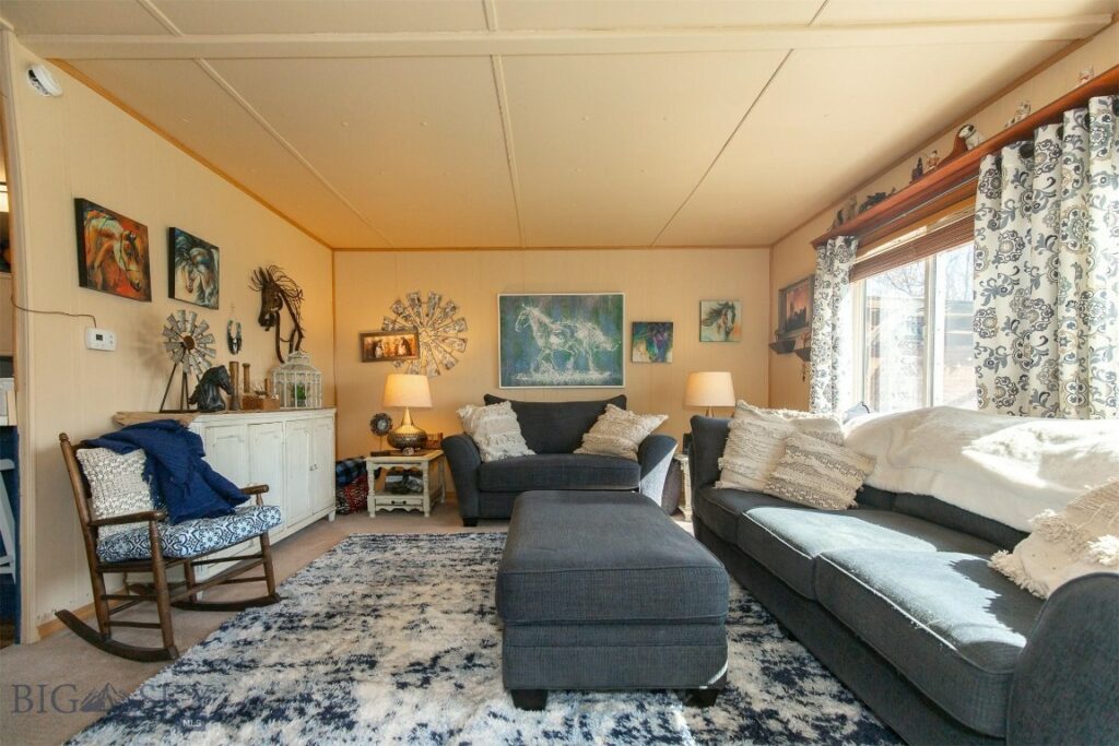 132 Stubbs Lane, Bozeman MT 59718