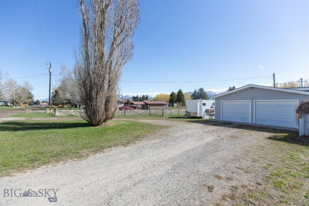 132 Stubbs Lane, Bozeman MT 59718