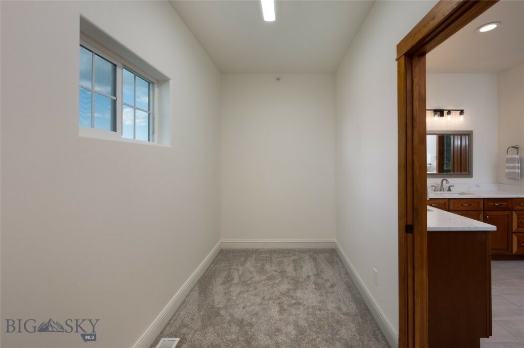 135 Hyalite View, Bozeman MT 59718