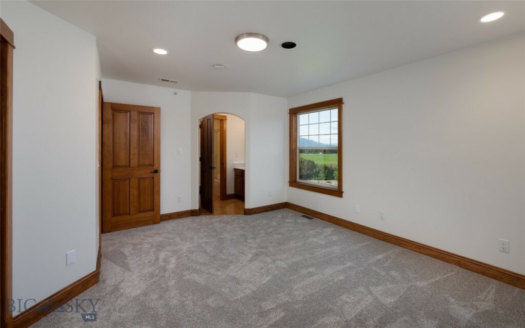 135 Hyalite View, Bozeman MT 59718