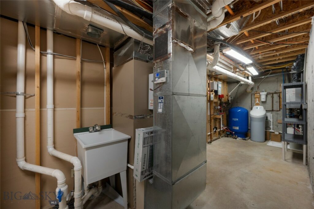 135 Hyalite View, Bozeman MT 59718