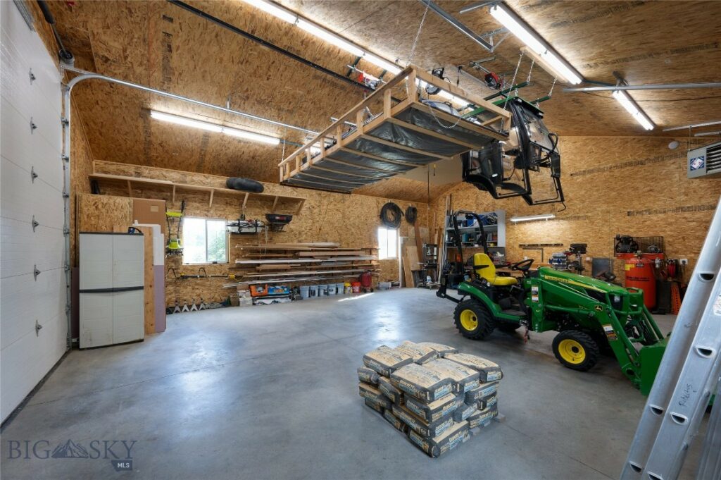 135 Hyalite View, Bozeman MT 59718