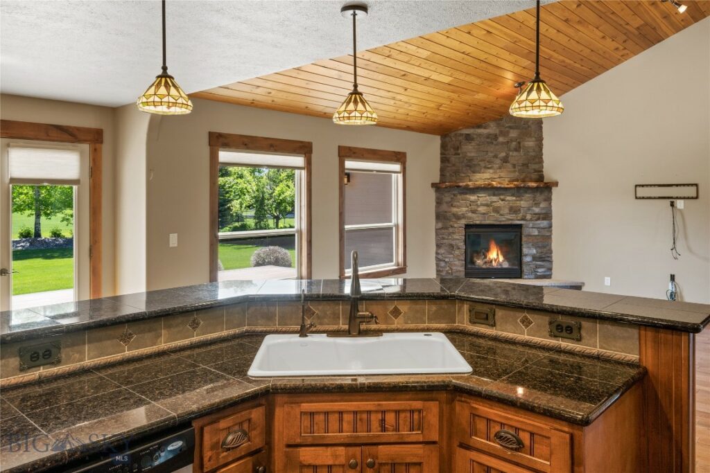 14 Candlelight Drive, Bozeman MT 59718